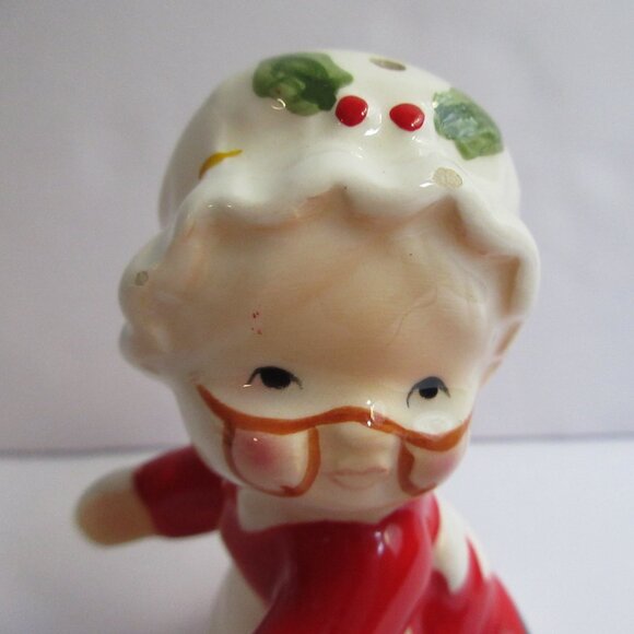 Lefton Santa & Mrs. Claus Hugging Japan Christmas Salt and Pepper Shakers Vtg - Picture 11 of 15